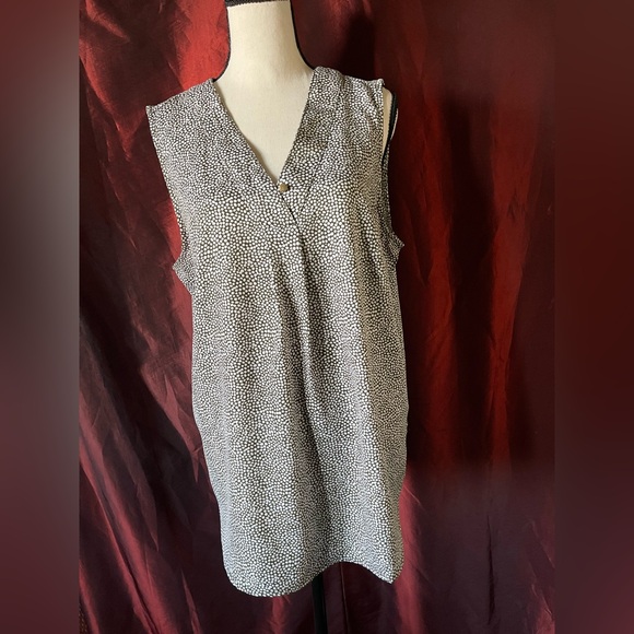 Liz Clairborne Women’s Green & White Polka dot Blouse, Size L - Picture 5 of 6